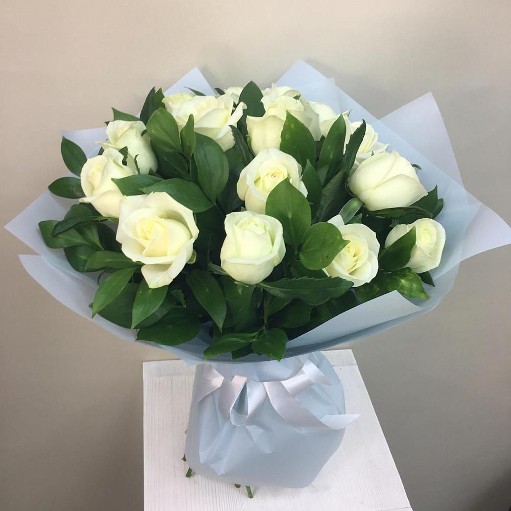 Букет 15 Белых роз Проуд в Ардатове Нижегородской области