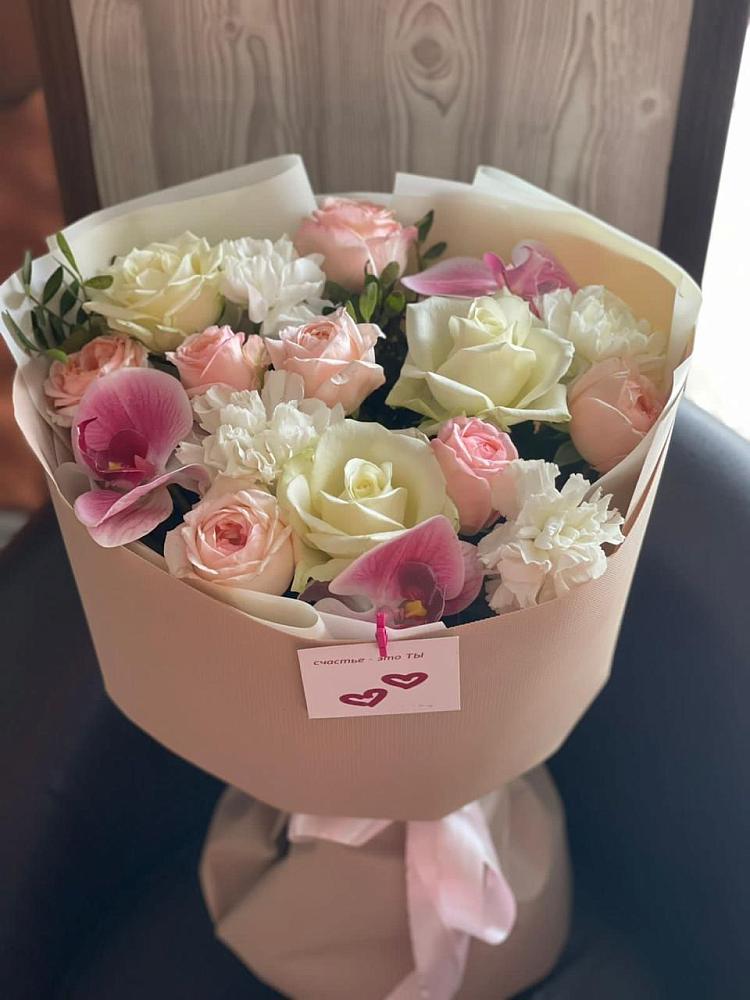 Букет цветов из: Орхидеи, Розы и Гвоздики в Ардатове Нижегородской области