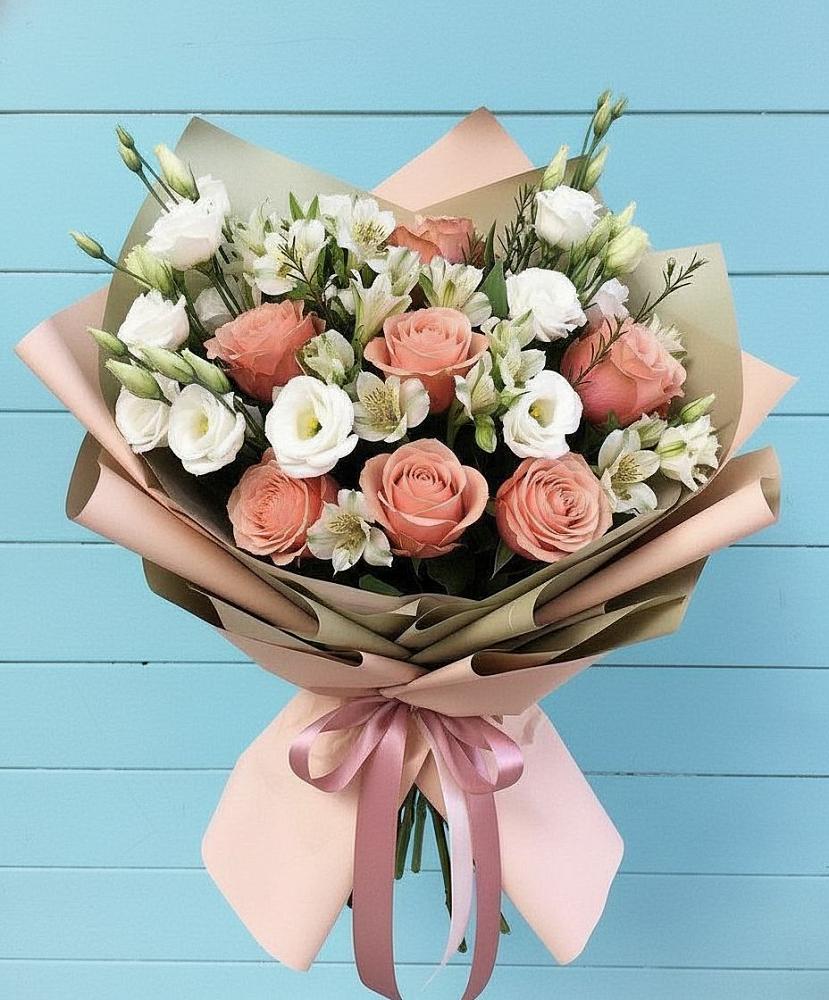 Букет цветов из: Розы, Альстромерии и Лизиантусы в Ардатове Нижегородской области