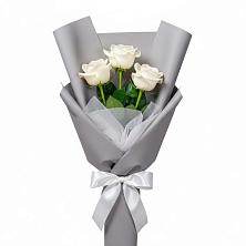 Букет 3 белые розы в Ардатове Нижегородской области