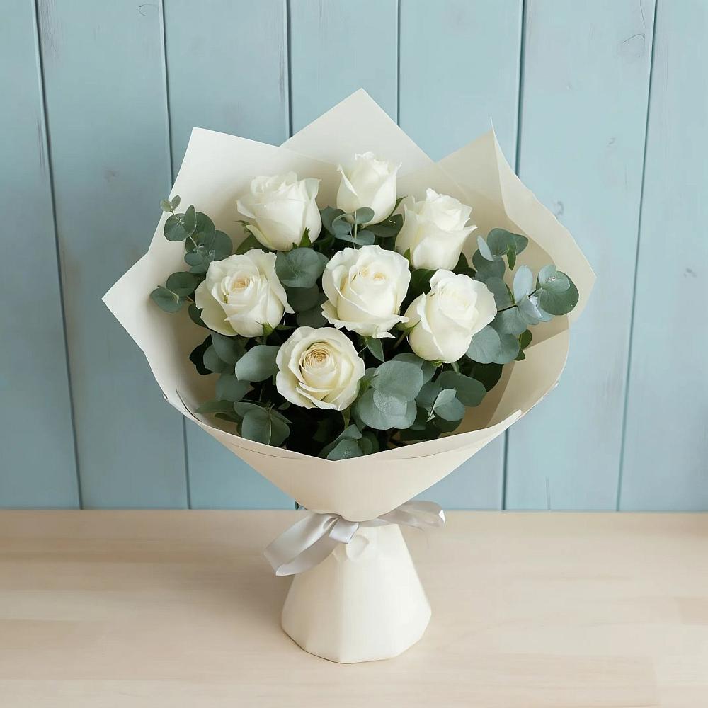 Букет Белые розы в Эвкалипте в Ардатове Нижегородской области