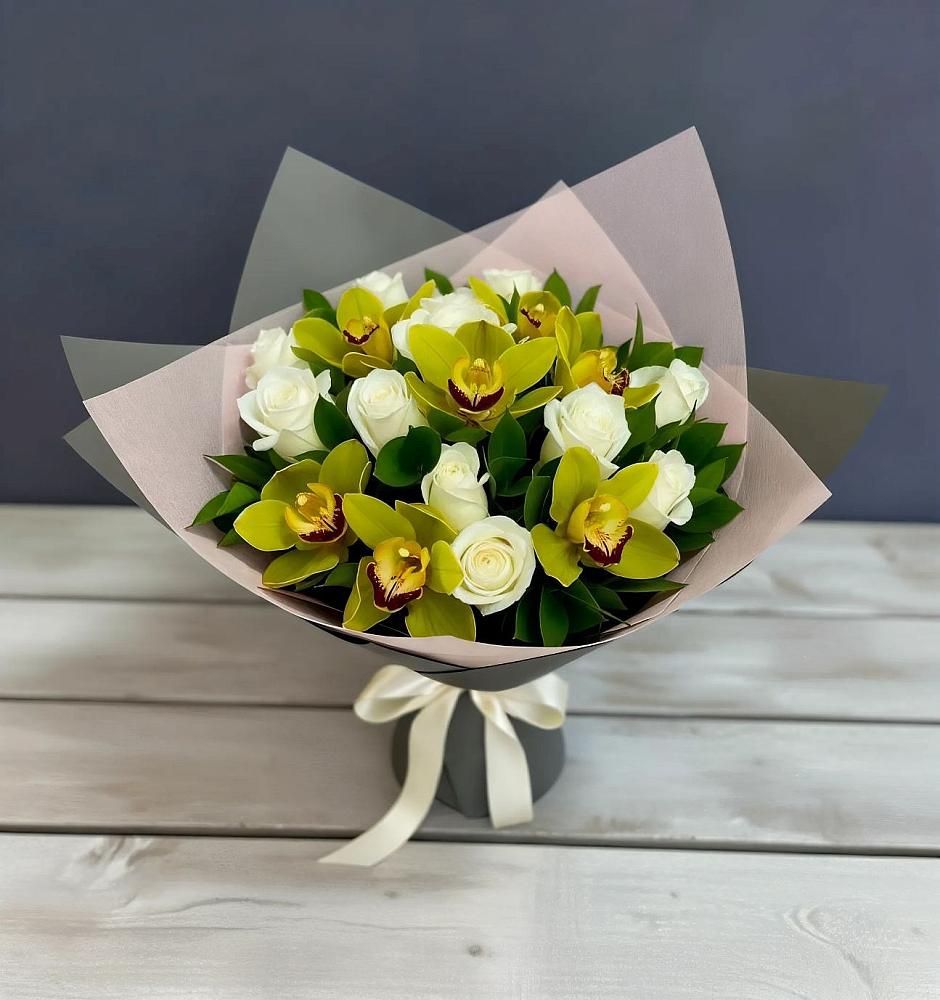 Букет цветов из: Орхидеи и Розы в Ардатове Нижегородской области