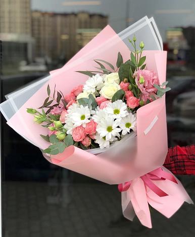 Букет цветов из: Розы, Лизиантусы и Хризантемы в Ардатове Нижегородской области